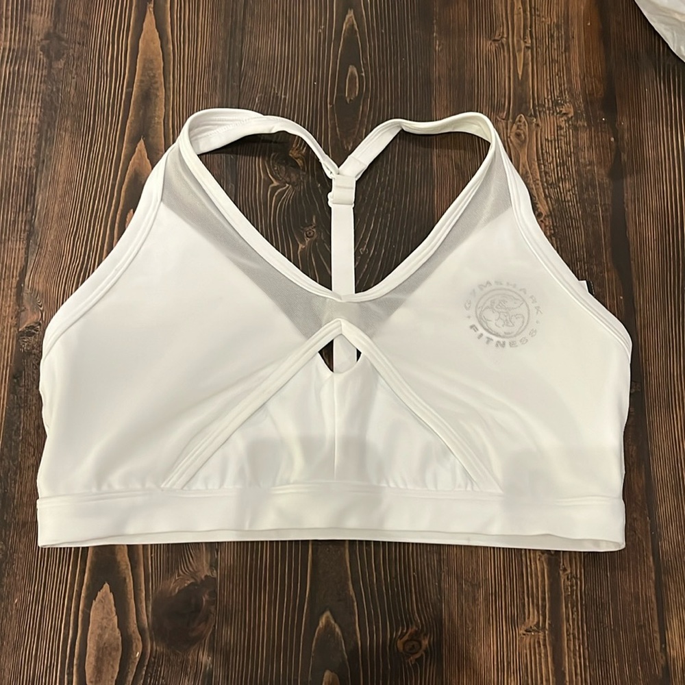 Women’s gym shark sports bra size large